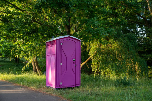 Best Portable restroom trailer rental  in Clifton Gardens, NY